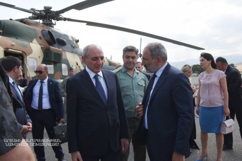Президент Республики Арцах Бако Саакян встретил Премьер-министра Республики Армения Никола Пашиняна