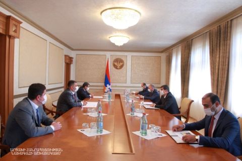 Президент Араик Арутюнян принял делегацию ЗАО «Электрические сети Армении»