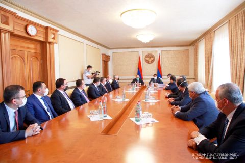 Рабочее совещание с представителями банковских систем Армении и Арцаха