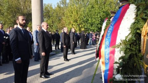 Президент принял участие в мероприятиях по случаю 28-летия Республики Армения