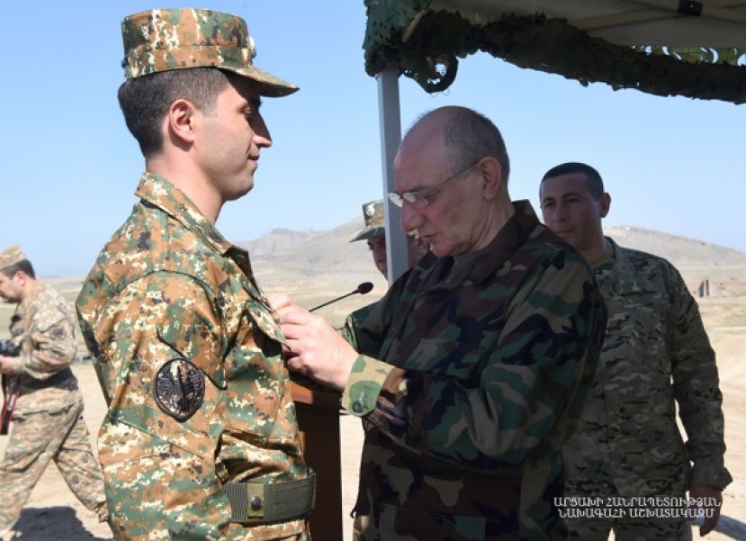 Президент Саакян присутствовал на стратегических военных учениях Армии обороны