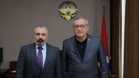 Ազգային ժողովի նախագահ Արթուր Թովմասյանը հանդիպել է ԱԳ նախարար Դավիթ Բաբայանի հետ
