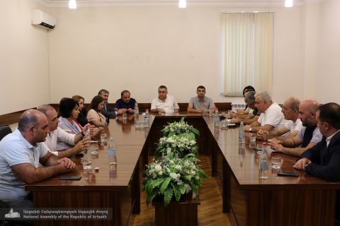 Արցախի խորհրդարանի ընդդիմադիր ուժերը հանդիպել են ՀՀ խորհրդարանի «Հայաստան» դաշինքի պատգամավորների հետ