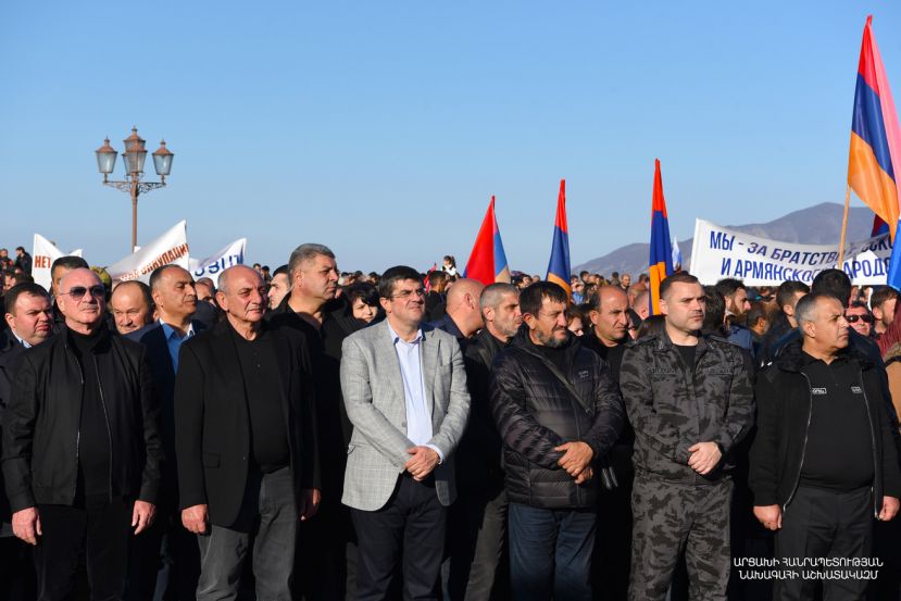 President Arayik Harutyunyan partook in a rally called on Renaissance Square of Stepanakert