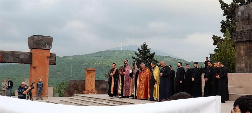A CROSS PROCESSION WAS HELD IN STEPANAKERT TO THE STEPANAKERT MEMORIAL