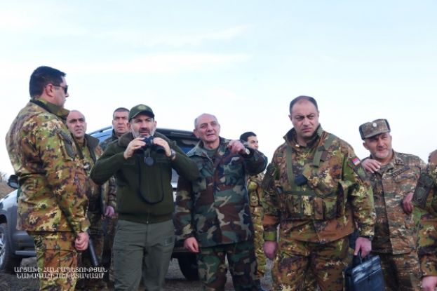 Президент Саакян и Премьер-министр Армении Пашинян посетили границу